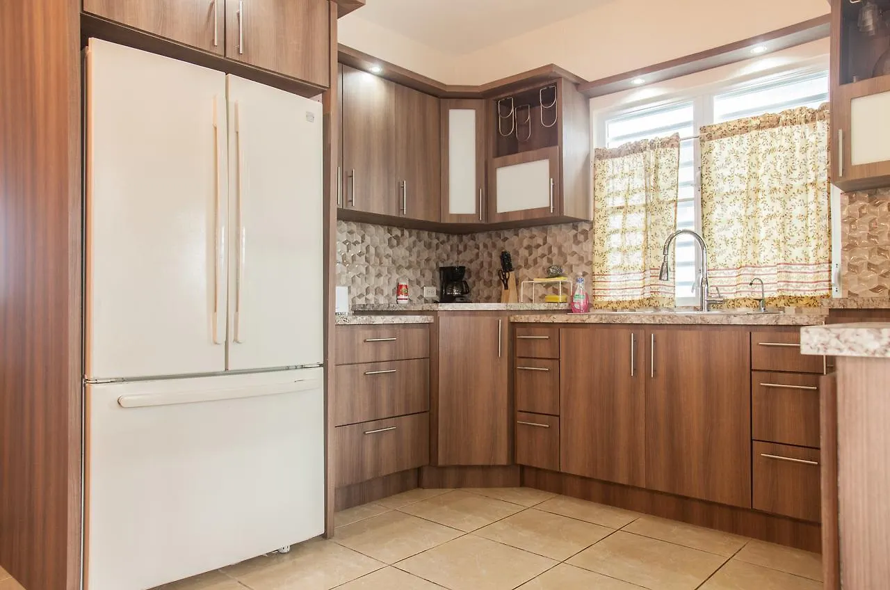 فيلا Arenales Vacational House إيزابيلا 0*,